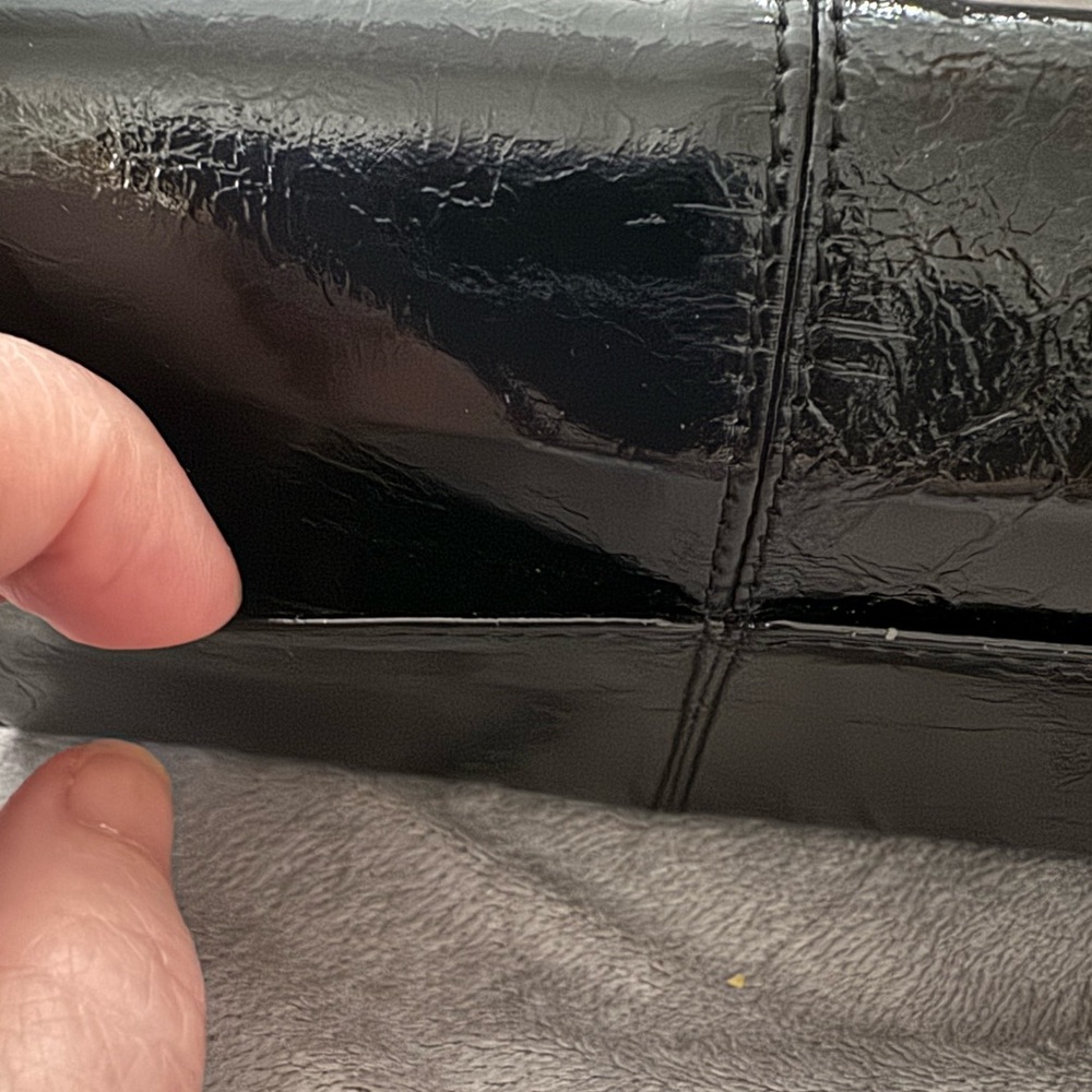 Kenneth Cole Reaction Black Faux Patent Leather Wallet - Picture 9 of 9
